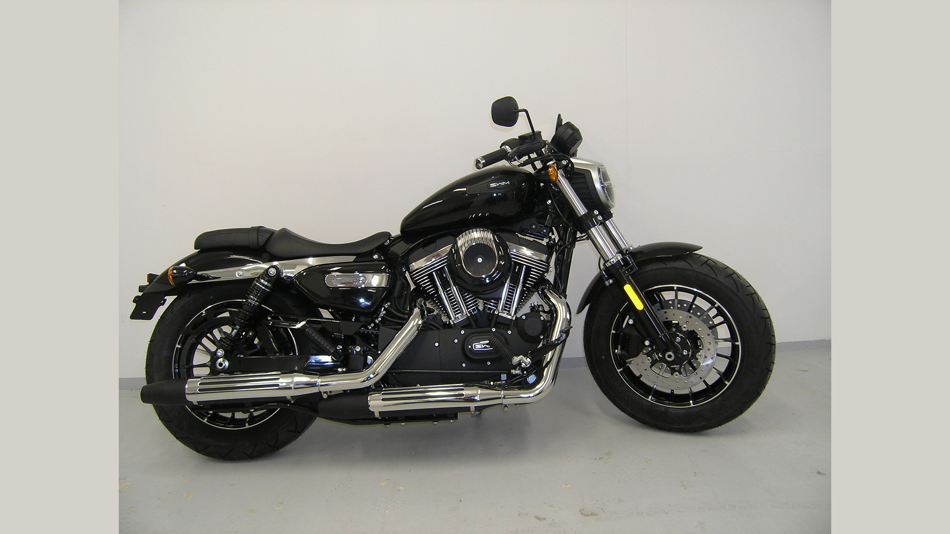 Sw300 Rbi SWM | RS 300 R